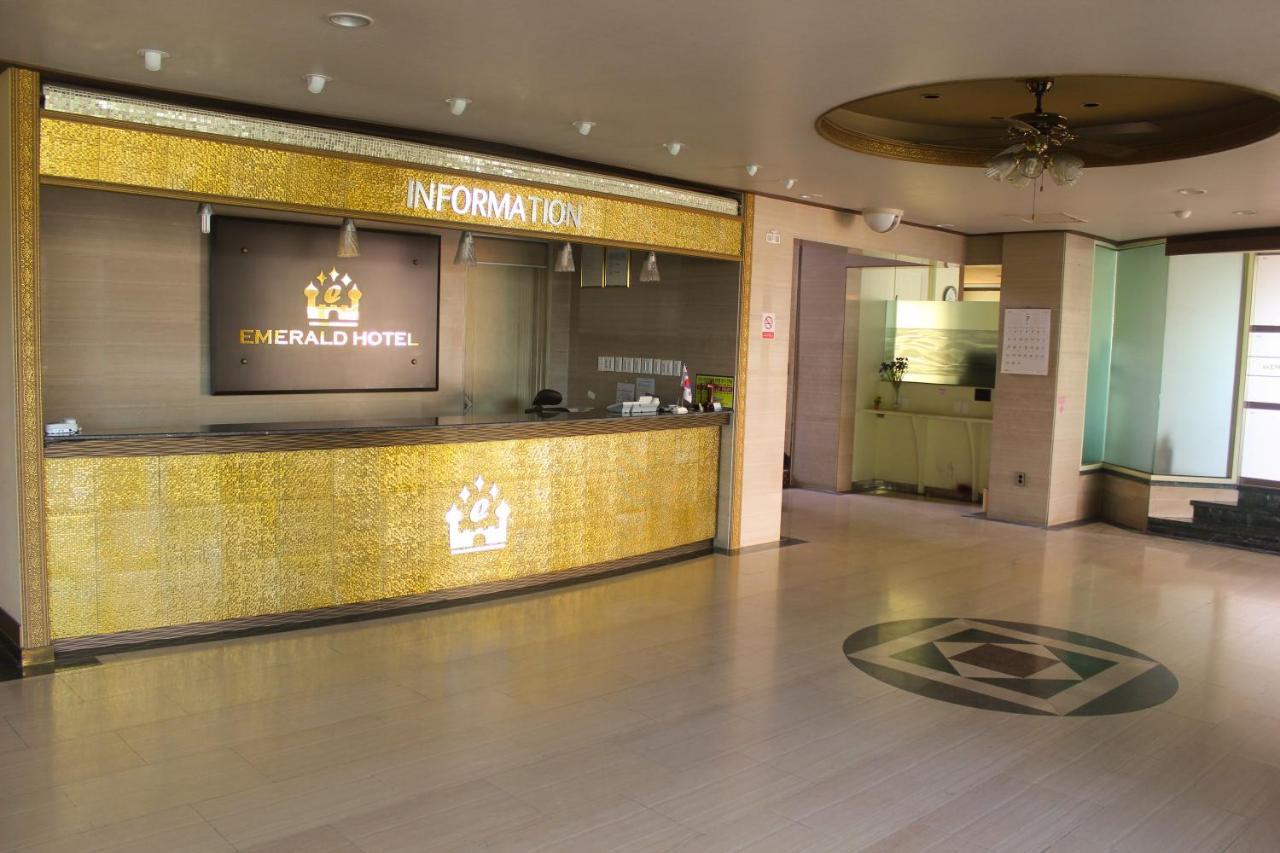 Emerald Hotel Jeju Exterior photo