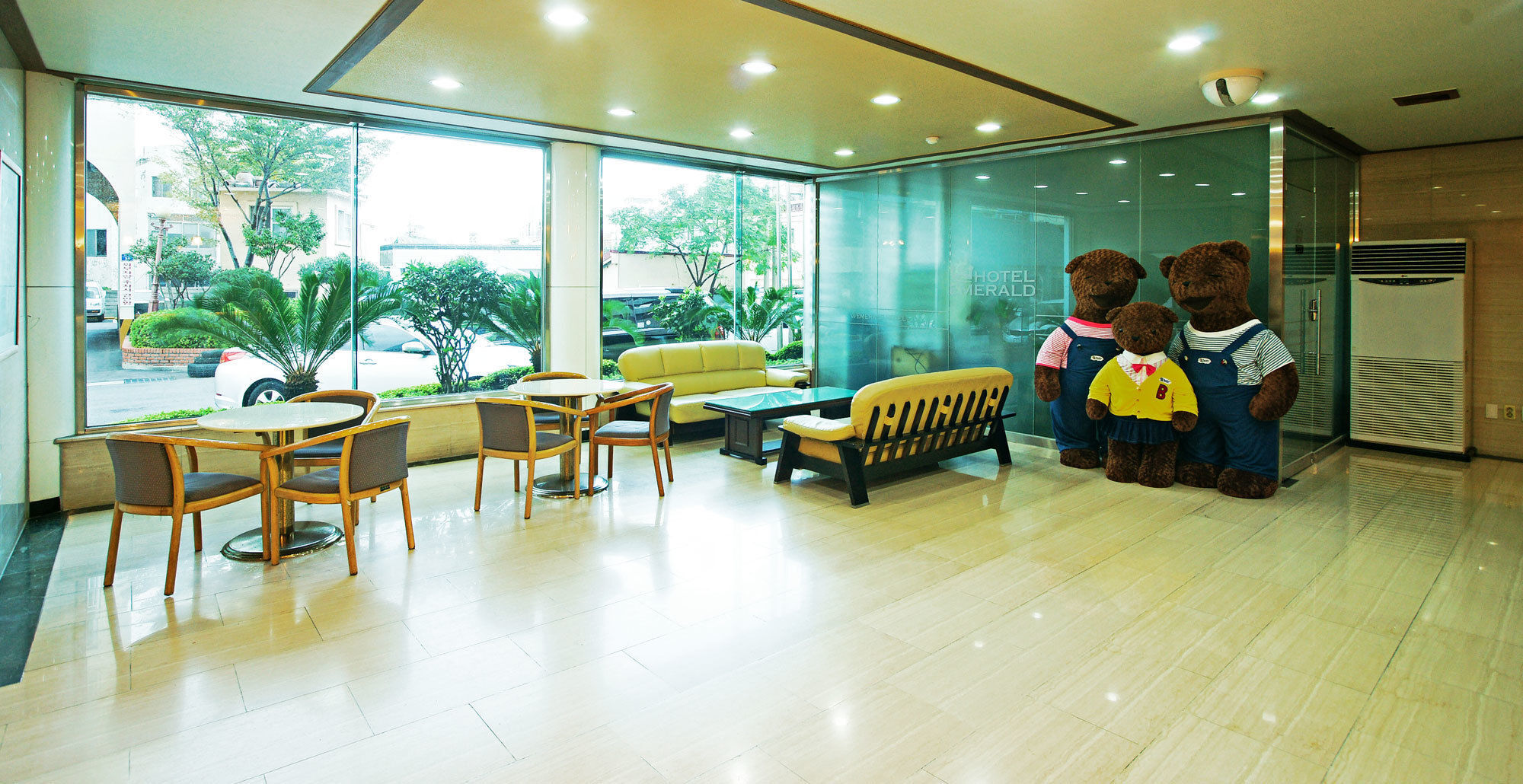 Emerald Hotel Jeju Exterior photo